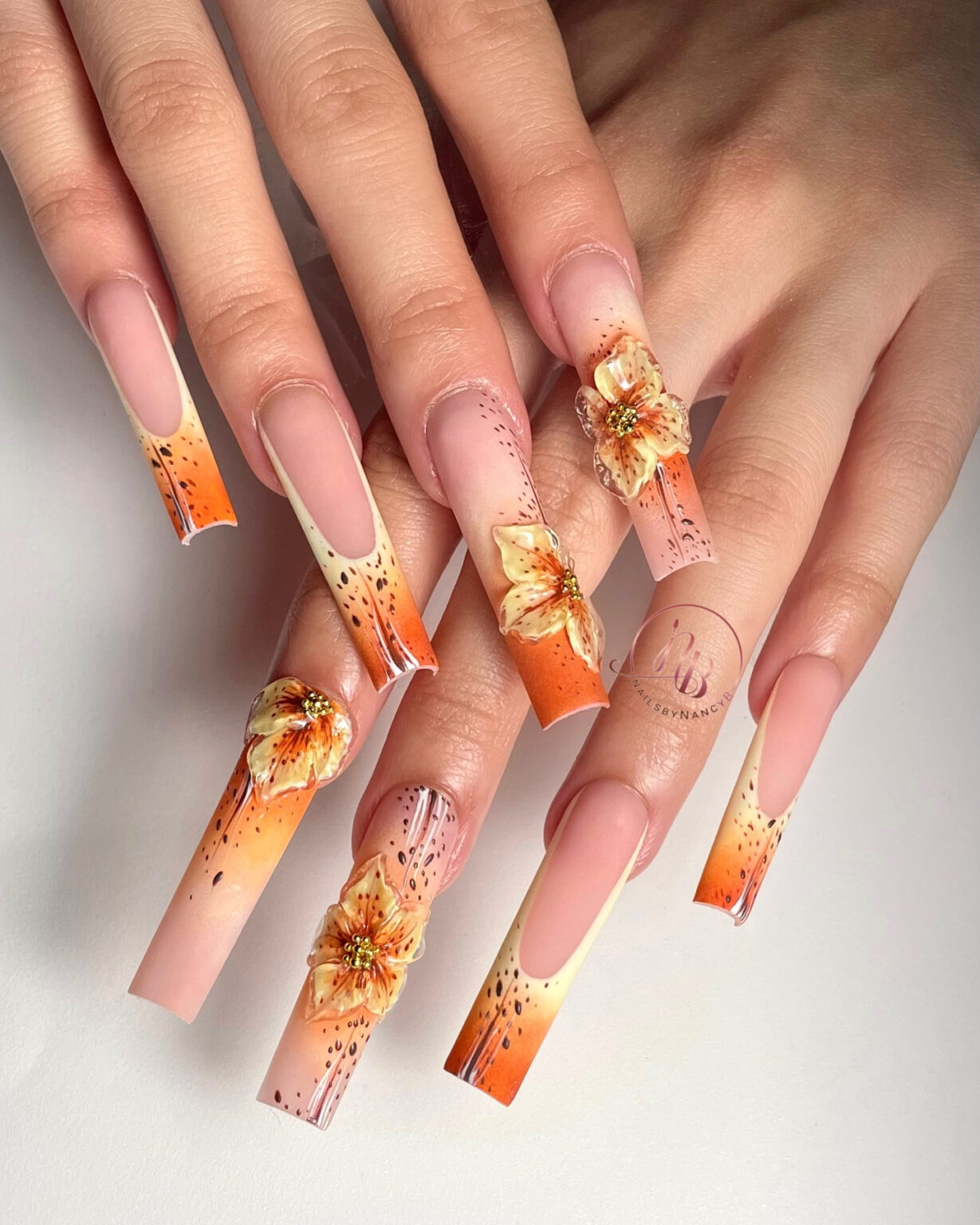 25-nageldesign-blumen-ideen-zum-nachmachen